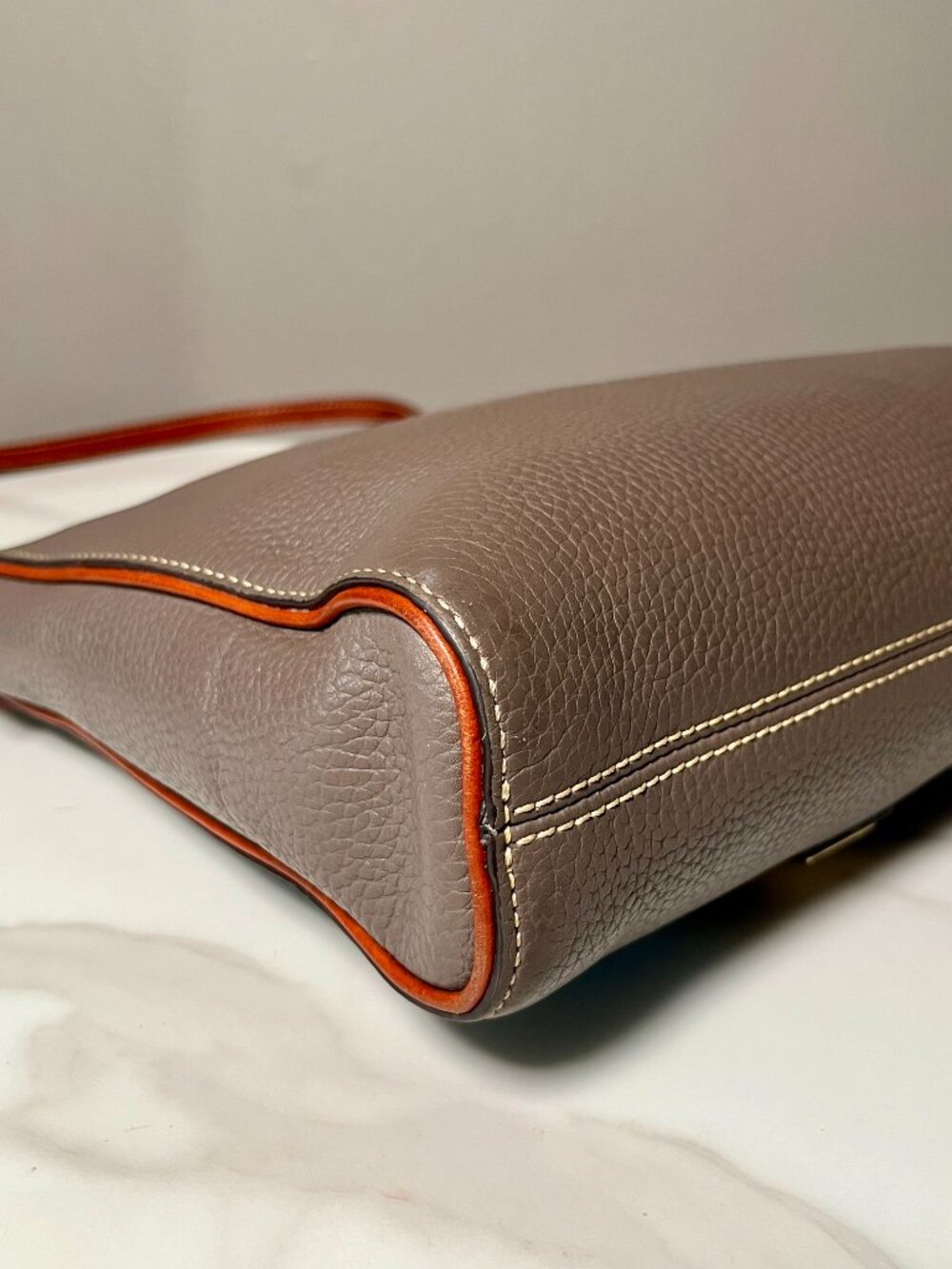 Dooney & Bourke Pebble Grain Large Peyton Triple Zip Crossbody in Elephant + COA - Picture 11 of 16